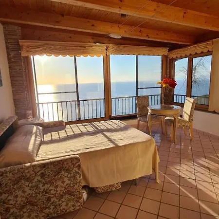 Luce Paradise Bed & Breakfast *