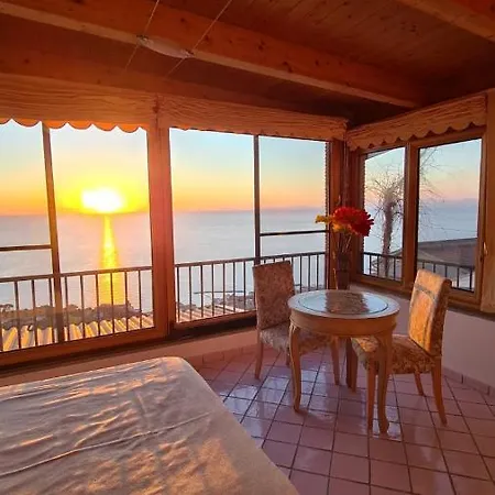Luce Paradise Bed & Breakfast