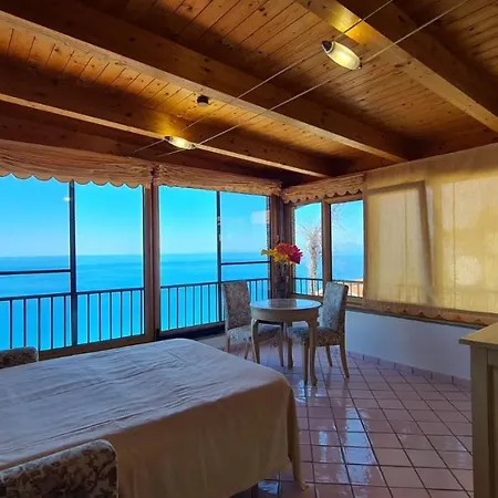 Bed & Breakfast Luce Paradise